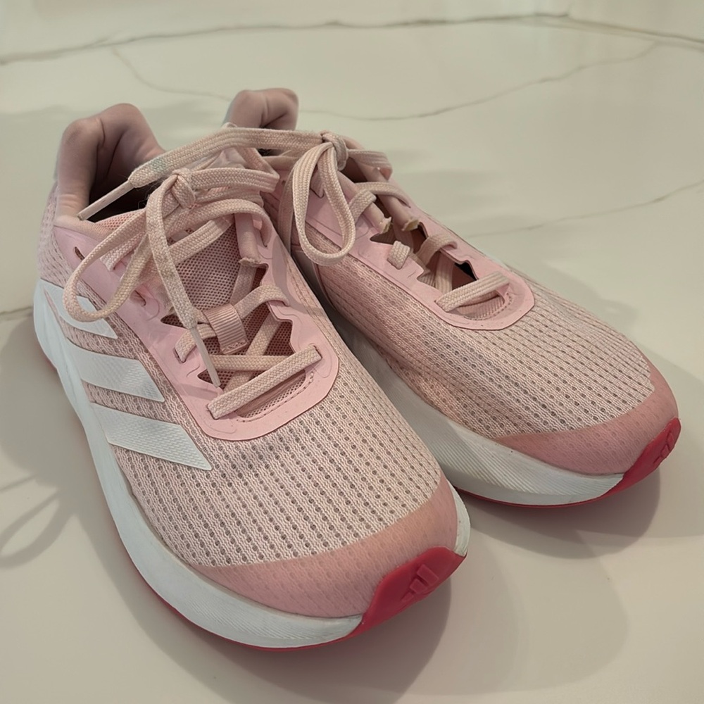 Adidas Girls Pink Sneaker. Youth Big Girls Size 3.